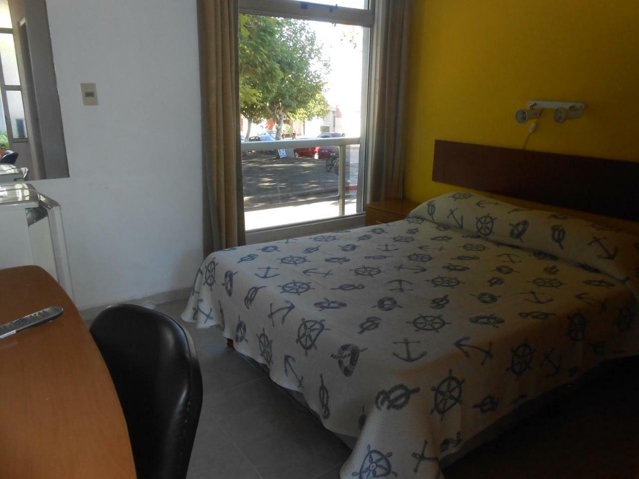 פריי בנטוס Hotel 25 De Mayo מראה חיצוני תמונה