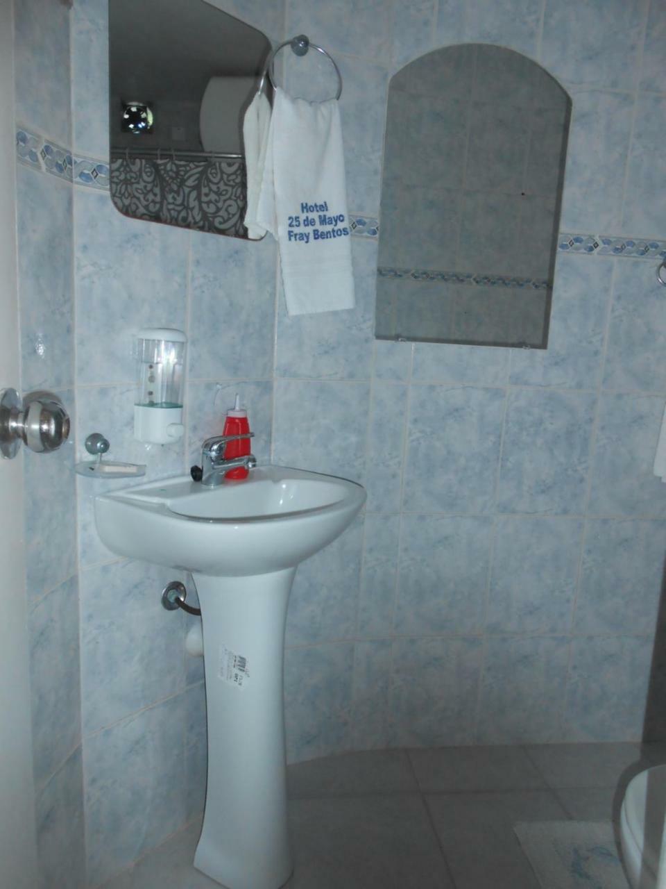 פריי בנטוס Hotel 25 De Mayo מראה חיצוני תמונה